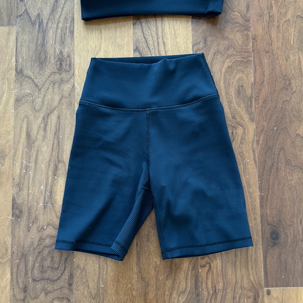 Onia Black Ribbed Workout Set - Picture 5 of 6